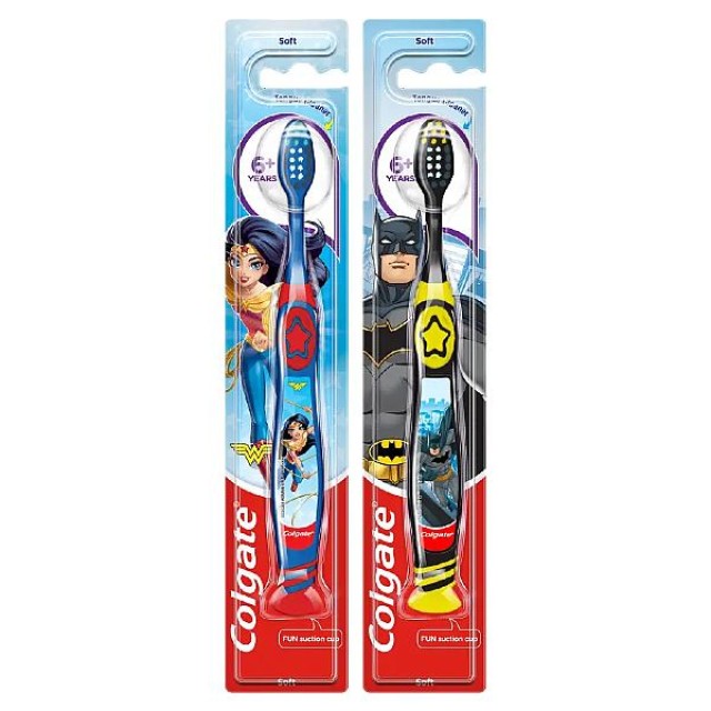 Colgate Wonder Woman ή Batman Soft Παιδική Οδοντόβουρτσα 6y+ 1 τεμάχιο